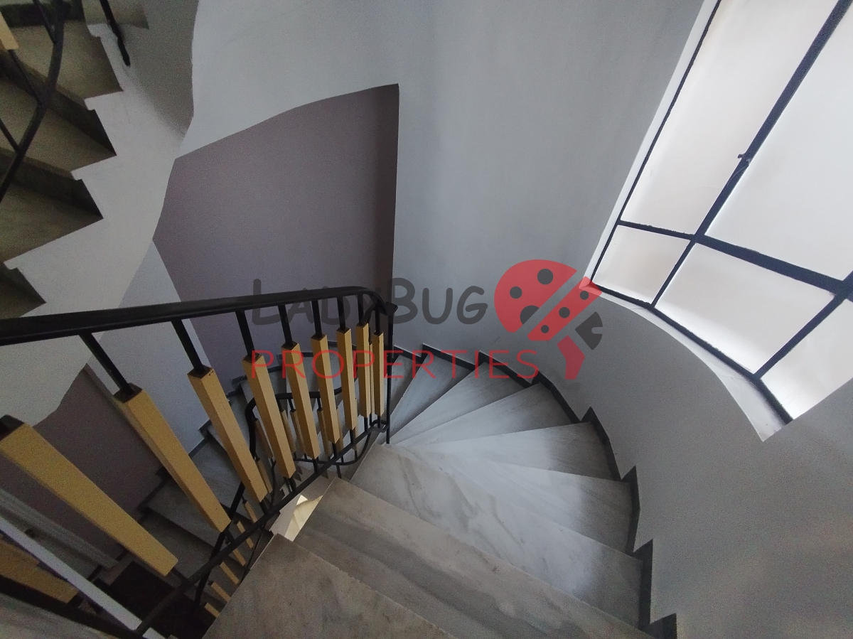 property-img